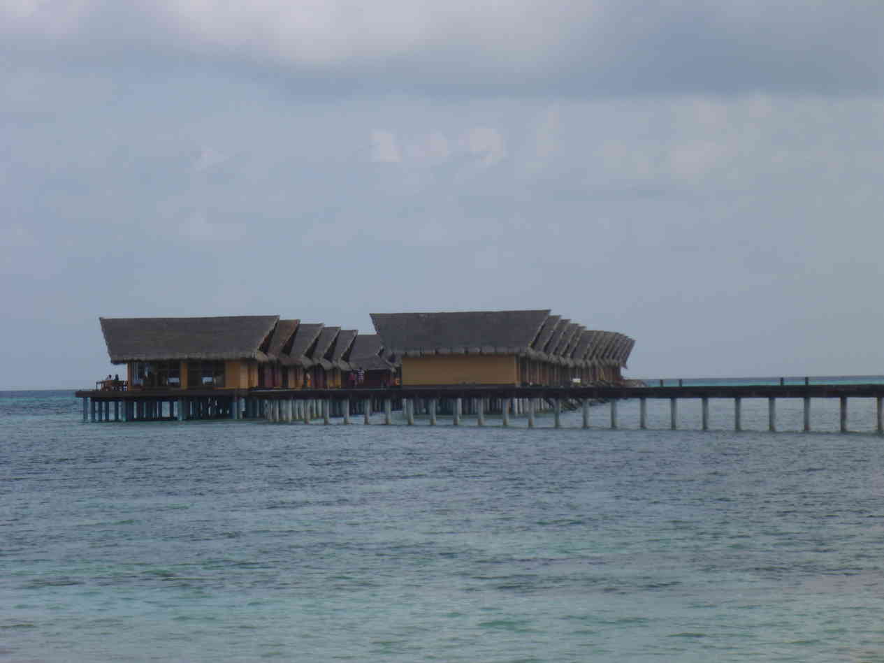 http://www.8ung.at/anyone/ereignisse/13malediven/index.html